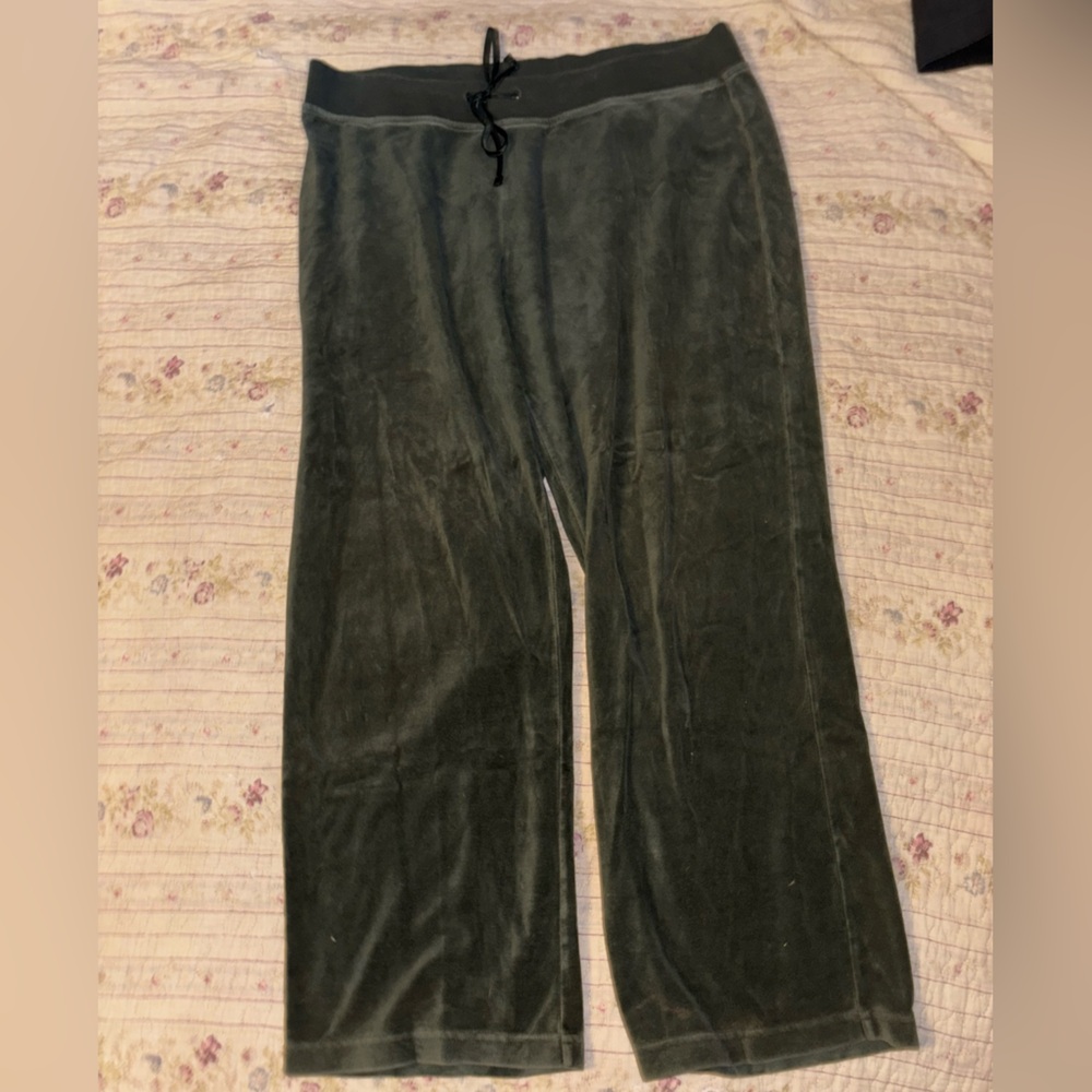 Women's Olive Velvet Sweatpants